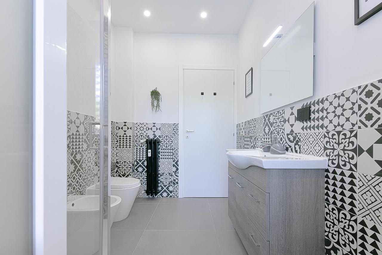 Alle Porte Del Centro - Guest House - Reggio Emilia - Ingresso Centro Storico - Parcheggio Gratuito المظهر الخارجي الصورة